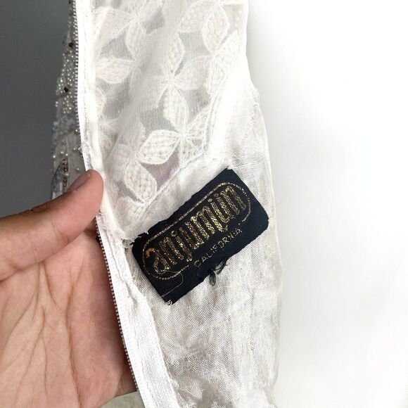 Anjumun California Rare Vintage 80s White Floral Pearlescent Beaded Gown - Picture 11 of 11